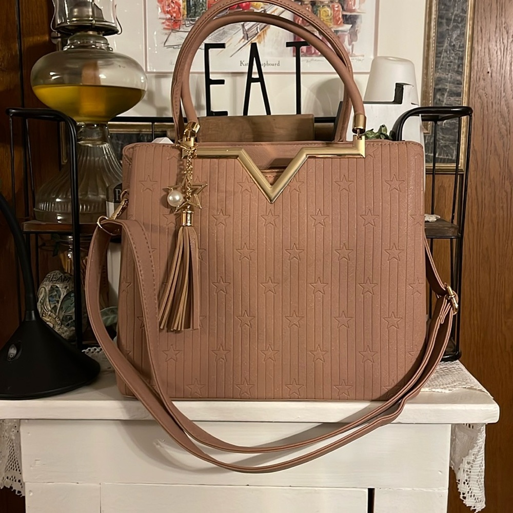 Very nice Grossi handbag.